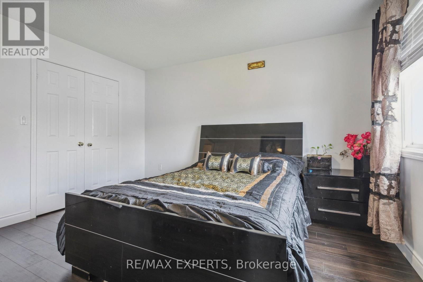 29 NARROW VALLEY CRESCENT Image 42