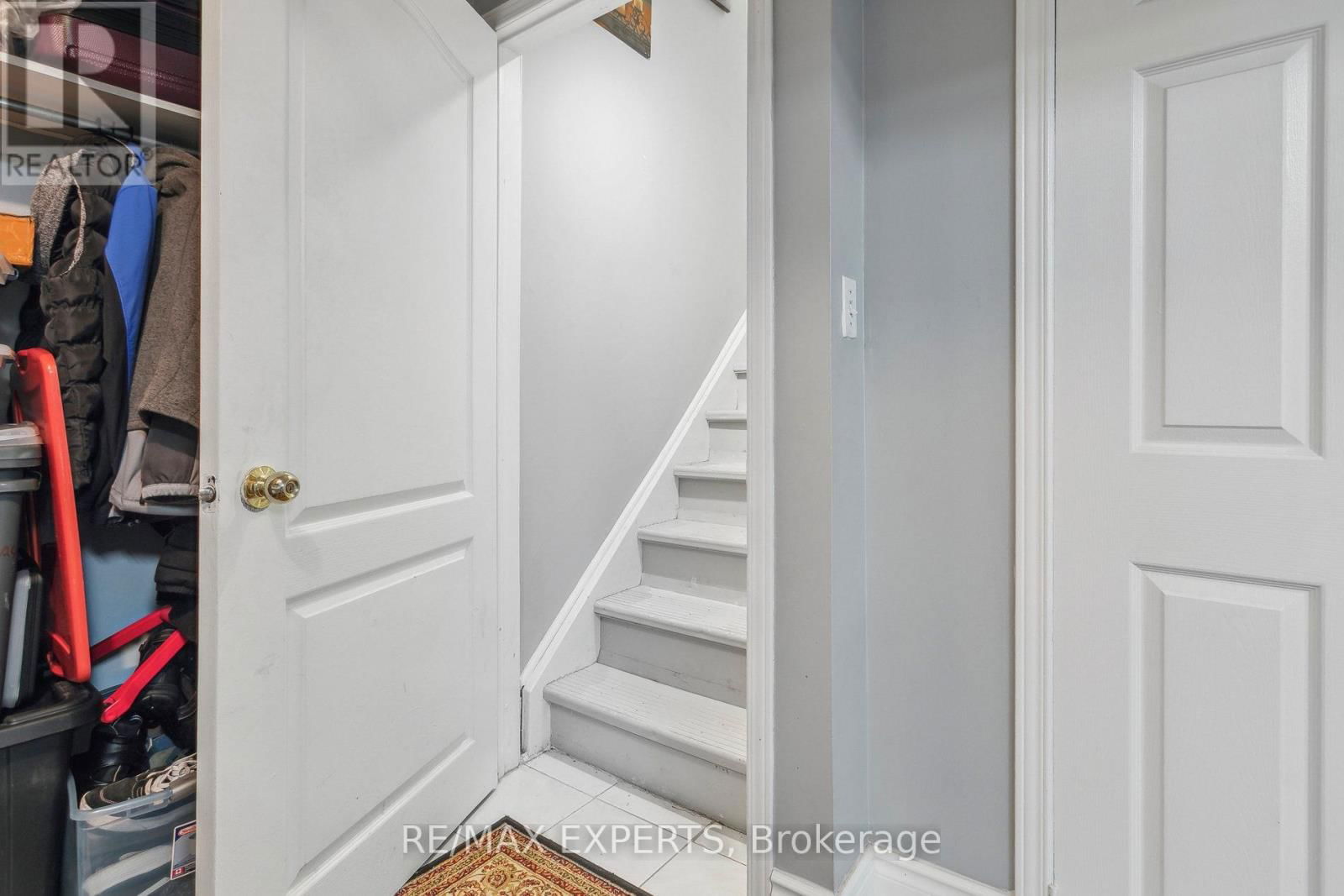 29 NARROW VALLEY CRESCENT Image 46