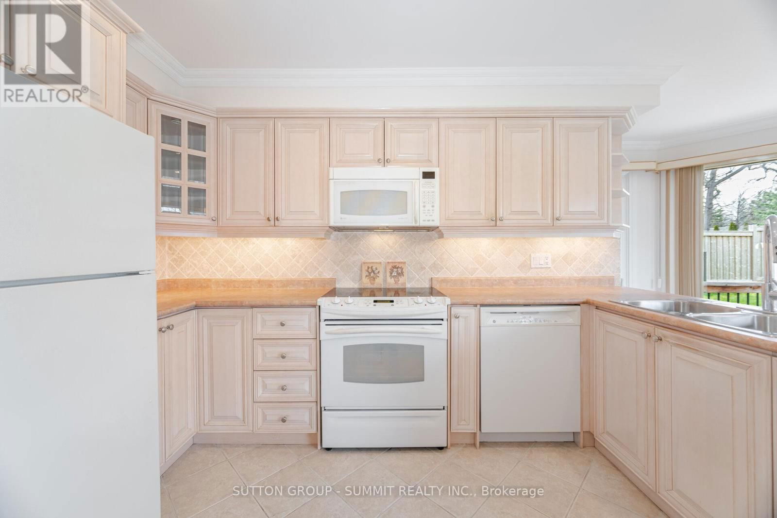 1245 SAGINAW CRESCENT Image 17