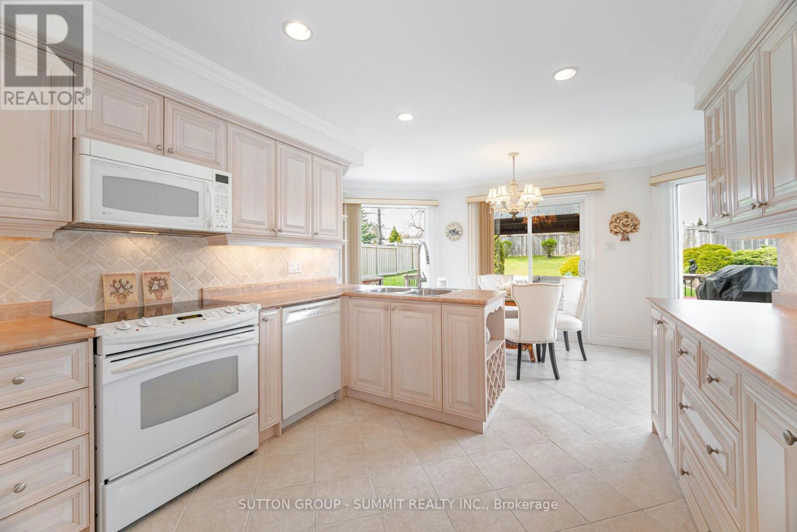 1245 SAGINAW CRESCENT Image 18