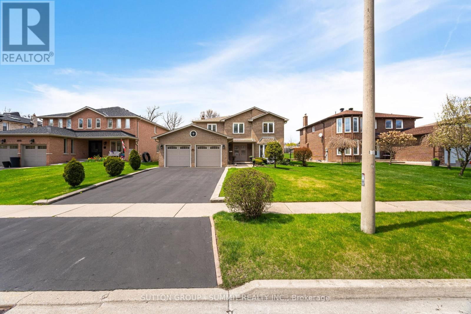 1245 SAGINAW CRESCENT Image 2