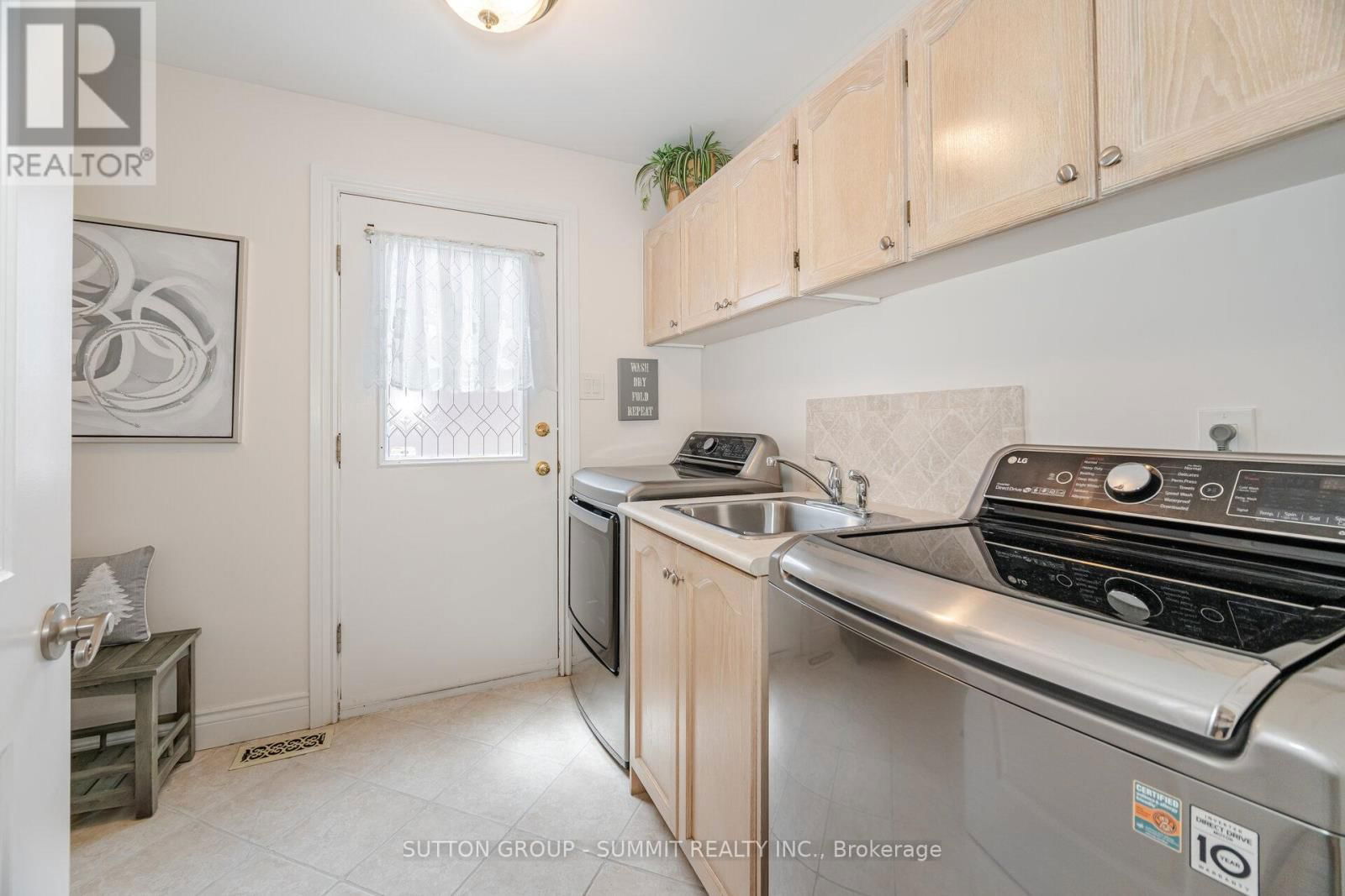 1245 SAGINAW CRESCENT Image 23