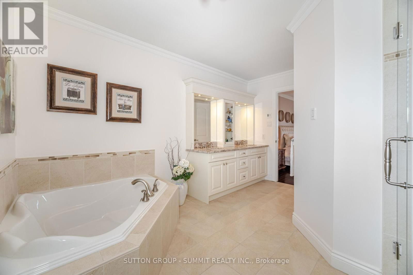 1245 SAGINAW CRESCENT Image 33
