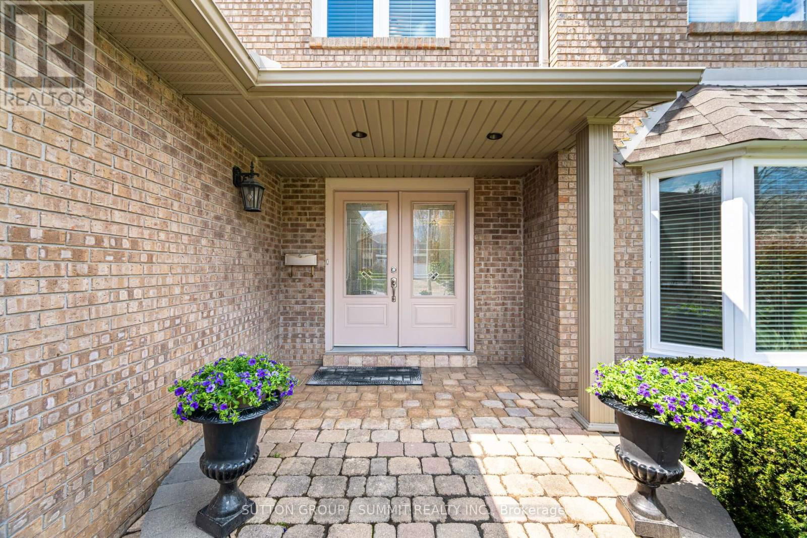 1245 SAGINAW CRESCENT Image 4