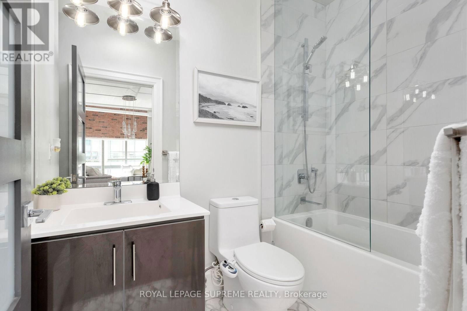 209 - 2 FIELDWAY ROAD Image 27