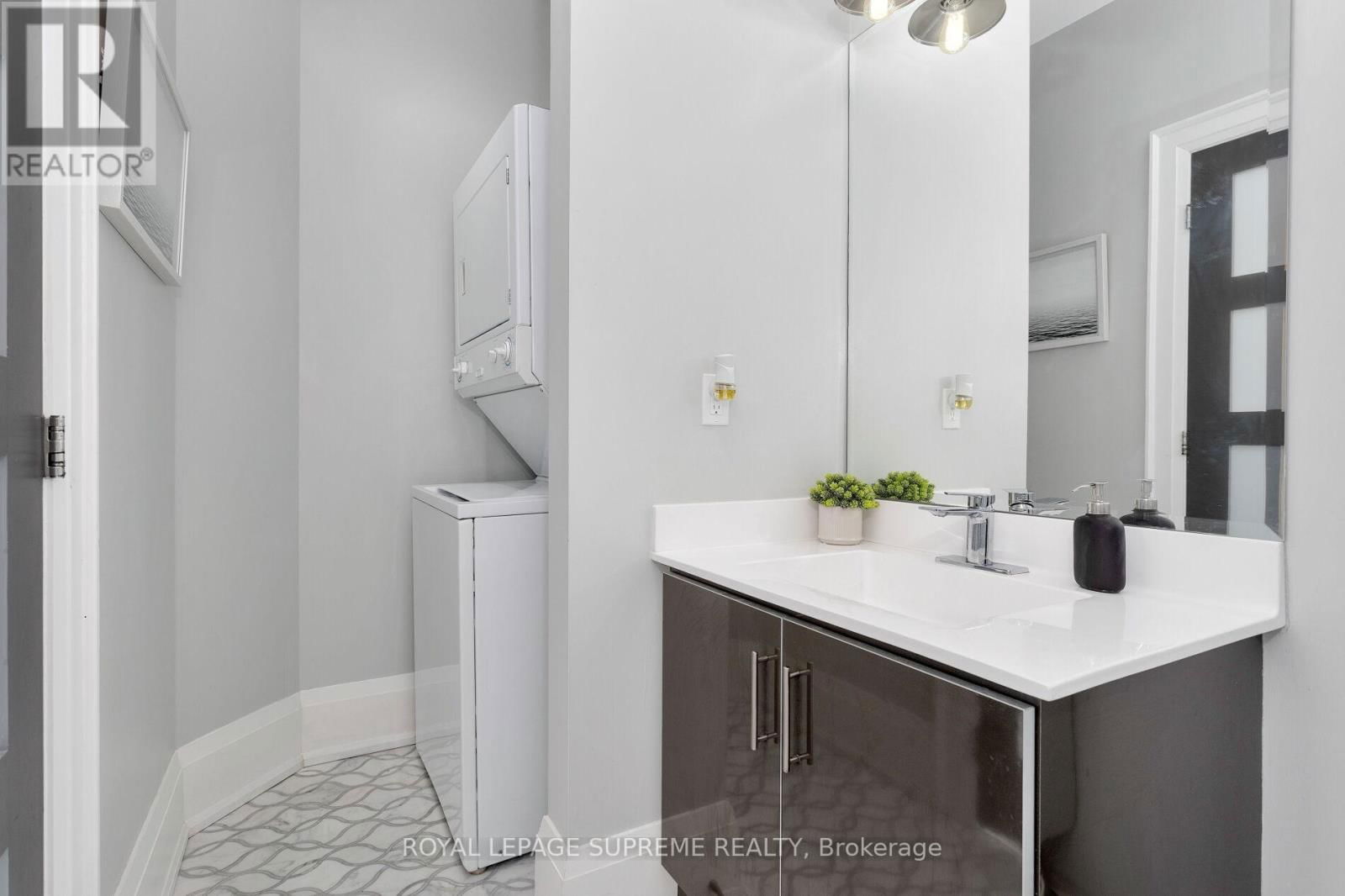 209 - 2 FIELDWAY ROAD Image 28