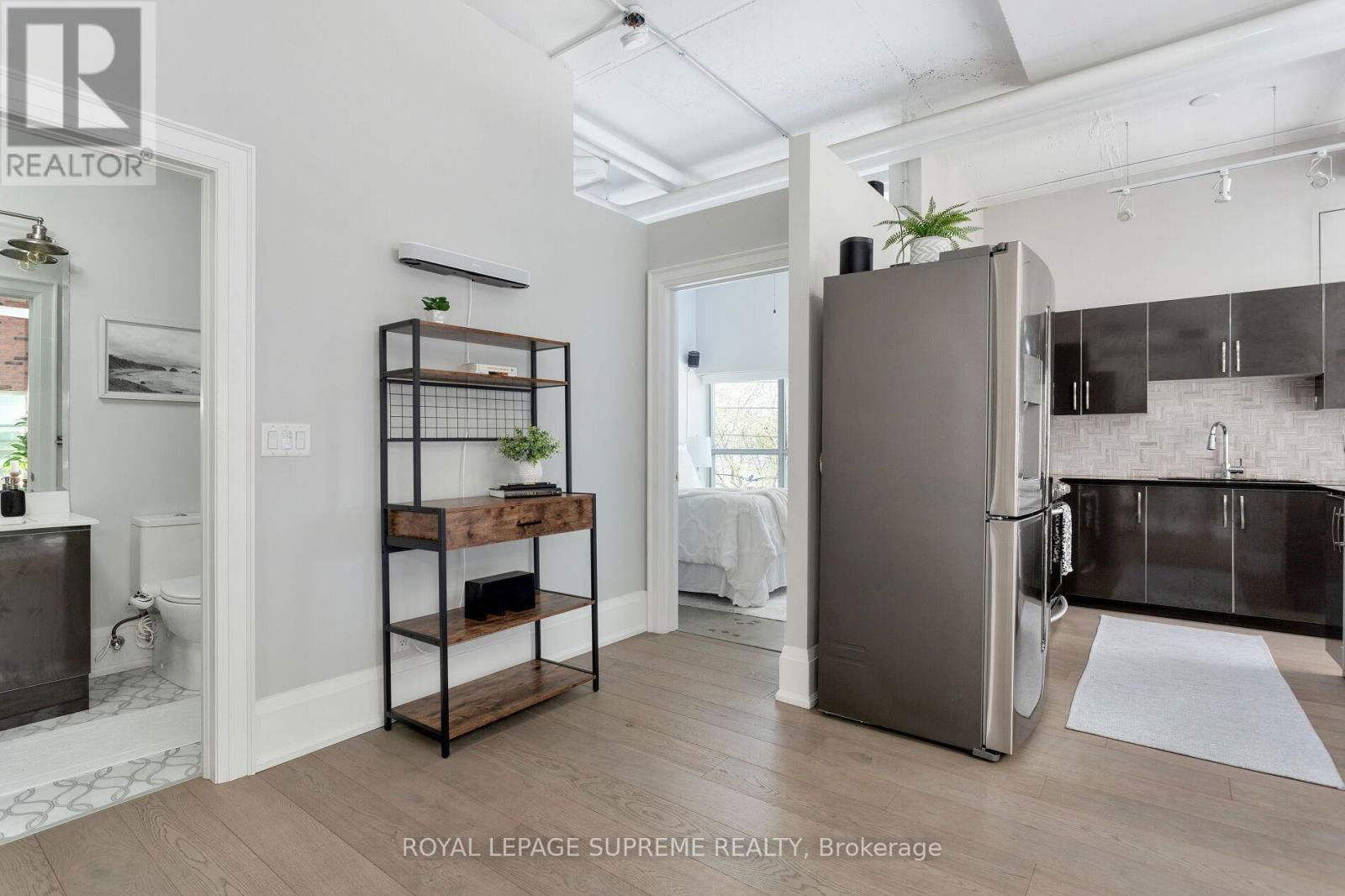 209 - 2 FIELDWAY ROAD Image 29