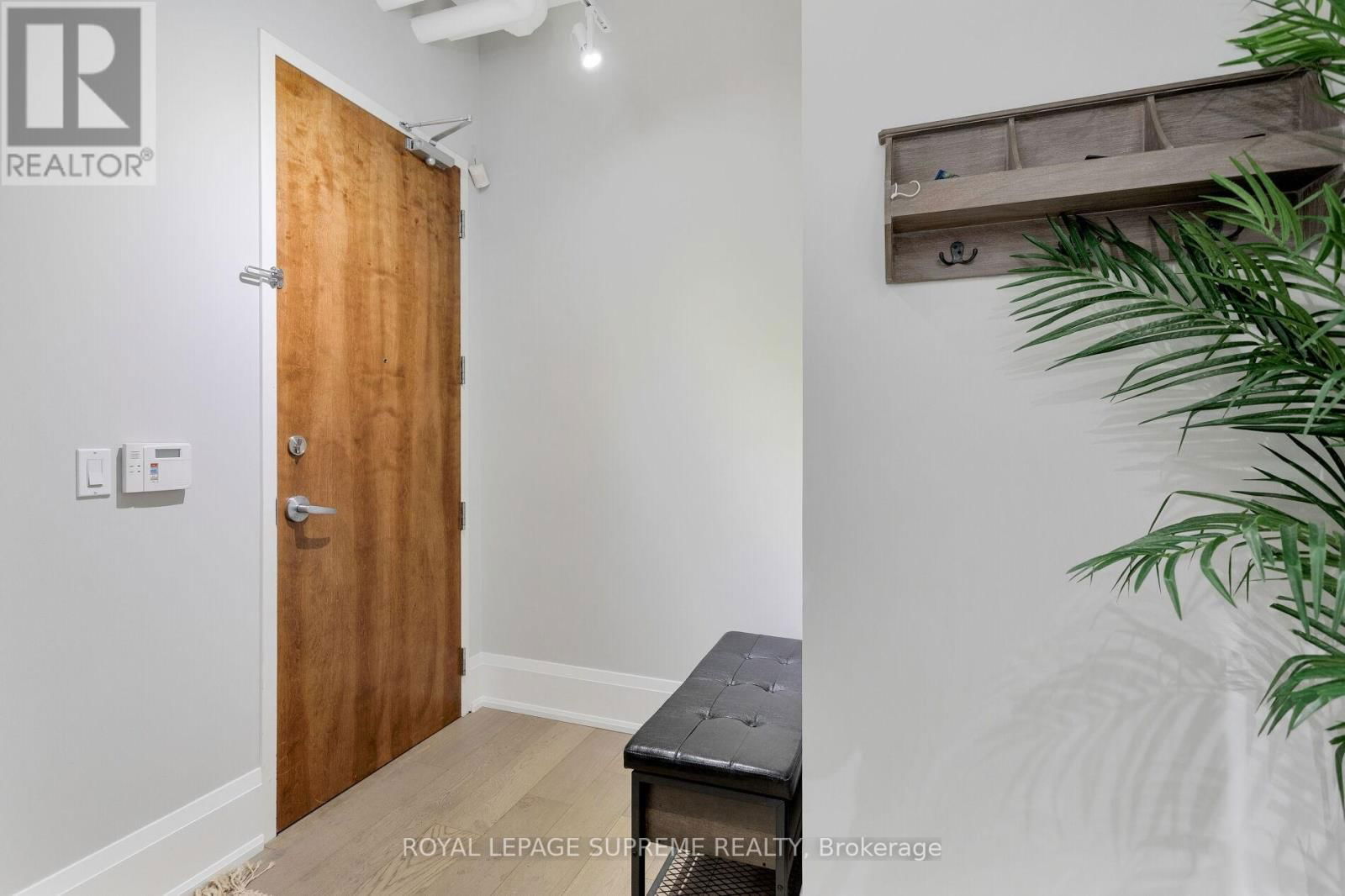209 - 2 FIELDWAY ROAD Image 6