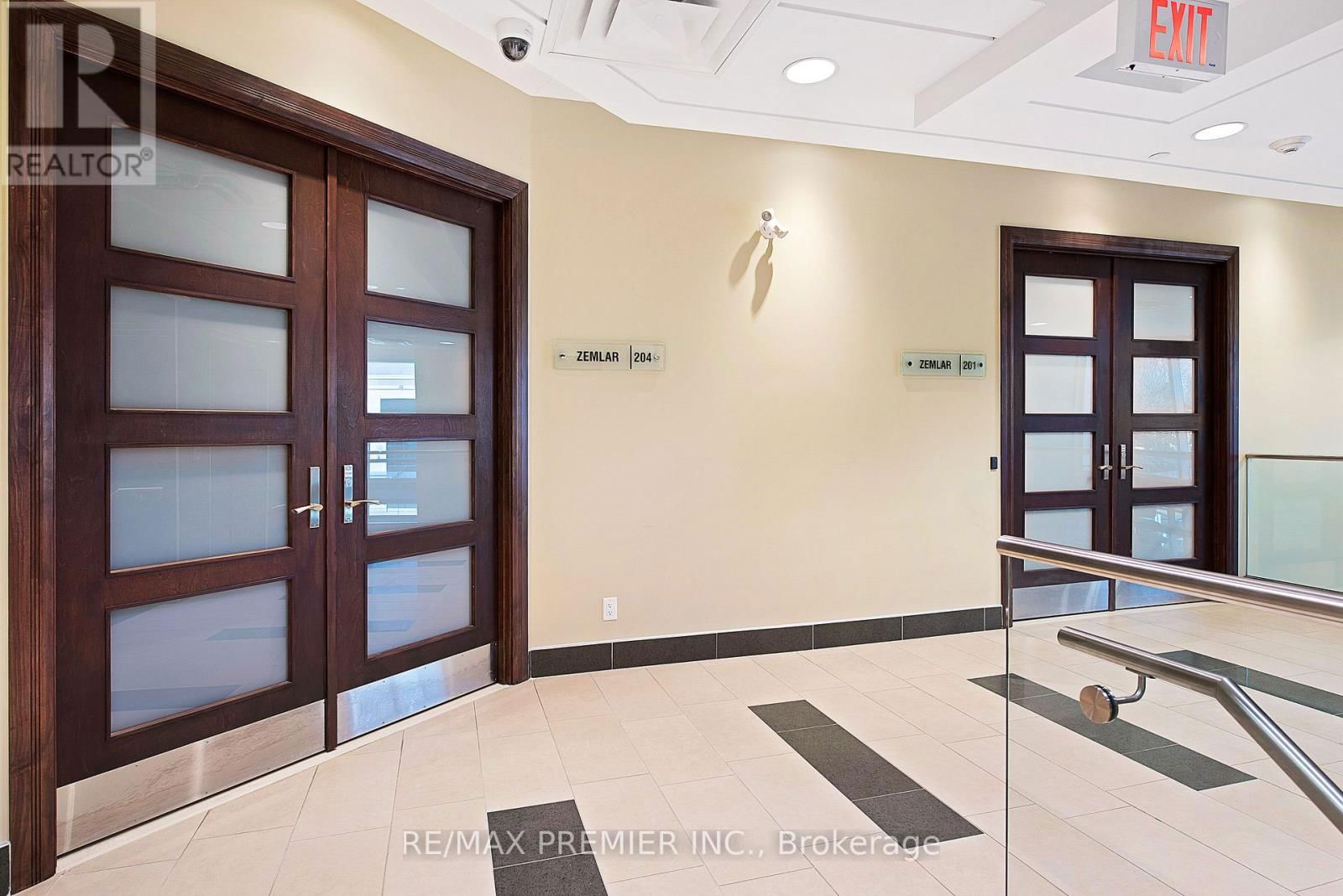 201-U - 1300 CORNWALL ROAD Image 3
