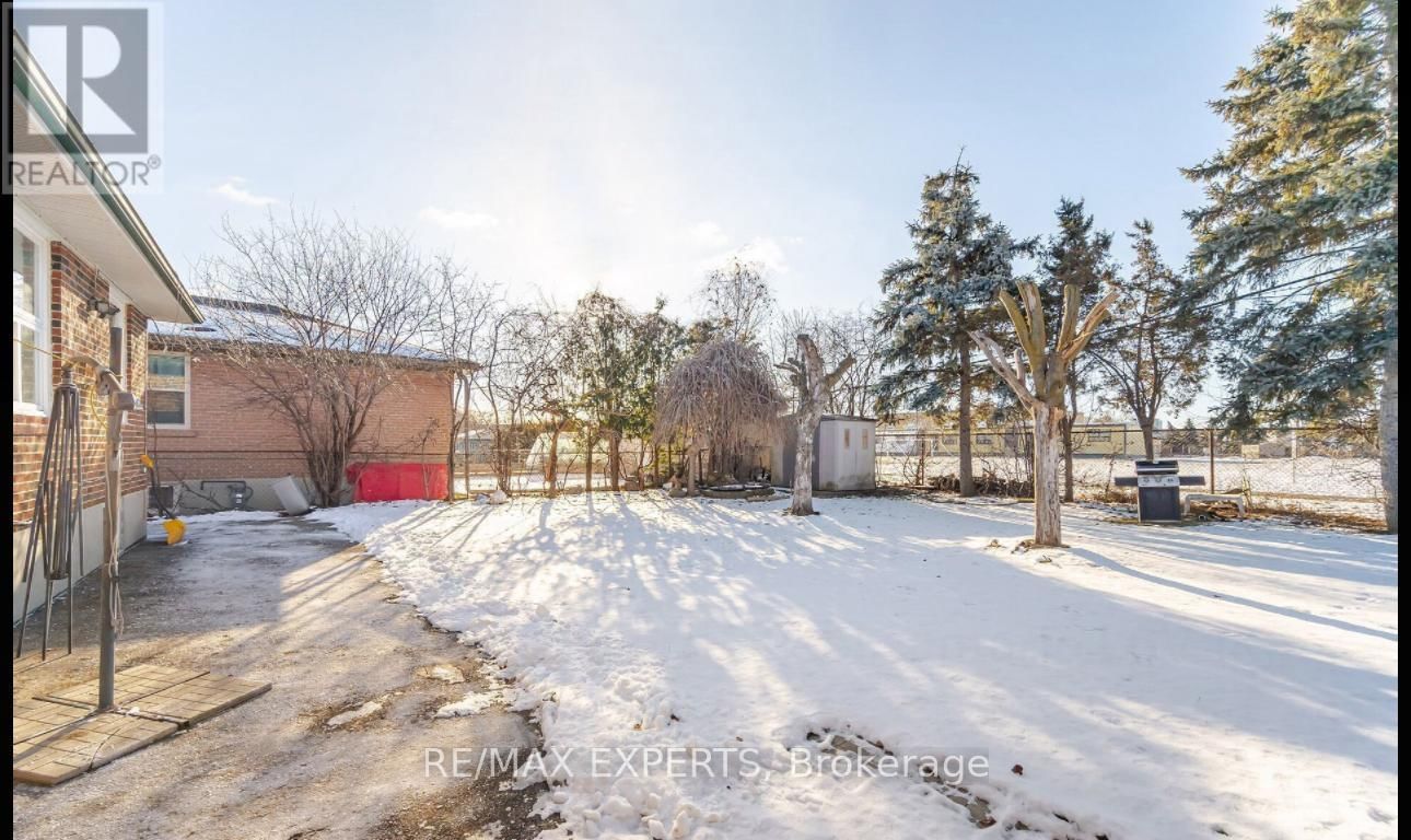 35 EDGEMONT DRIVE Image 16