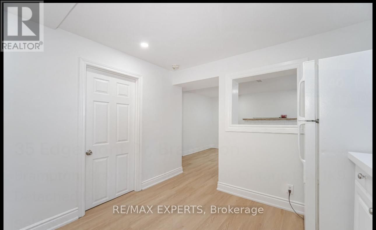 35 EDGEMONT DRIVE Image 8