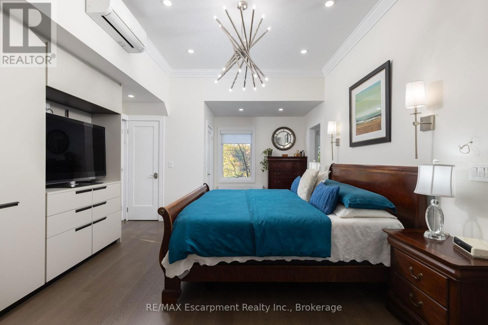 416 TRAFALGAR ROAD Image 20