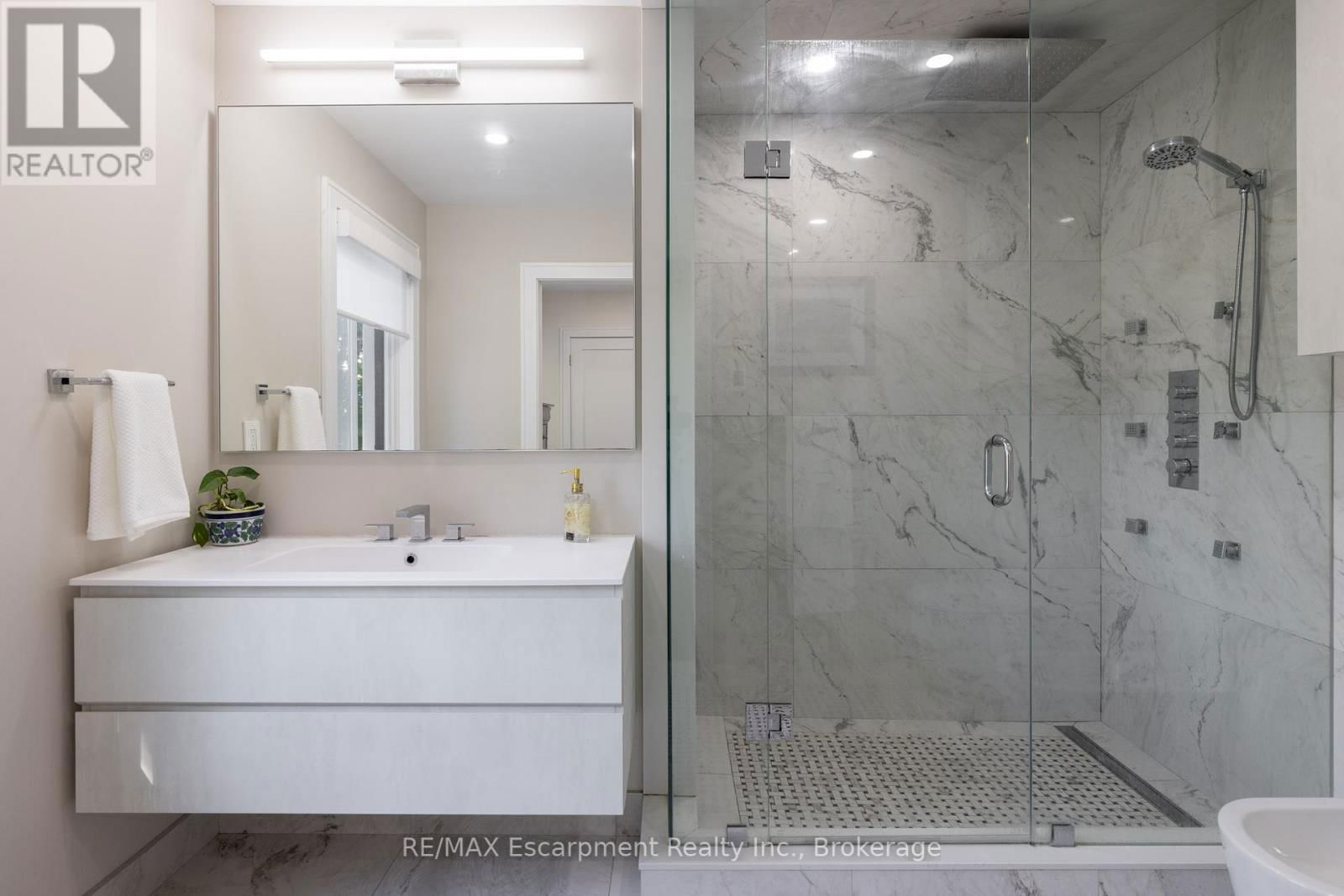 416 TRAFALGAR ROAD Image 21