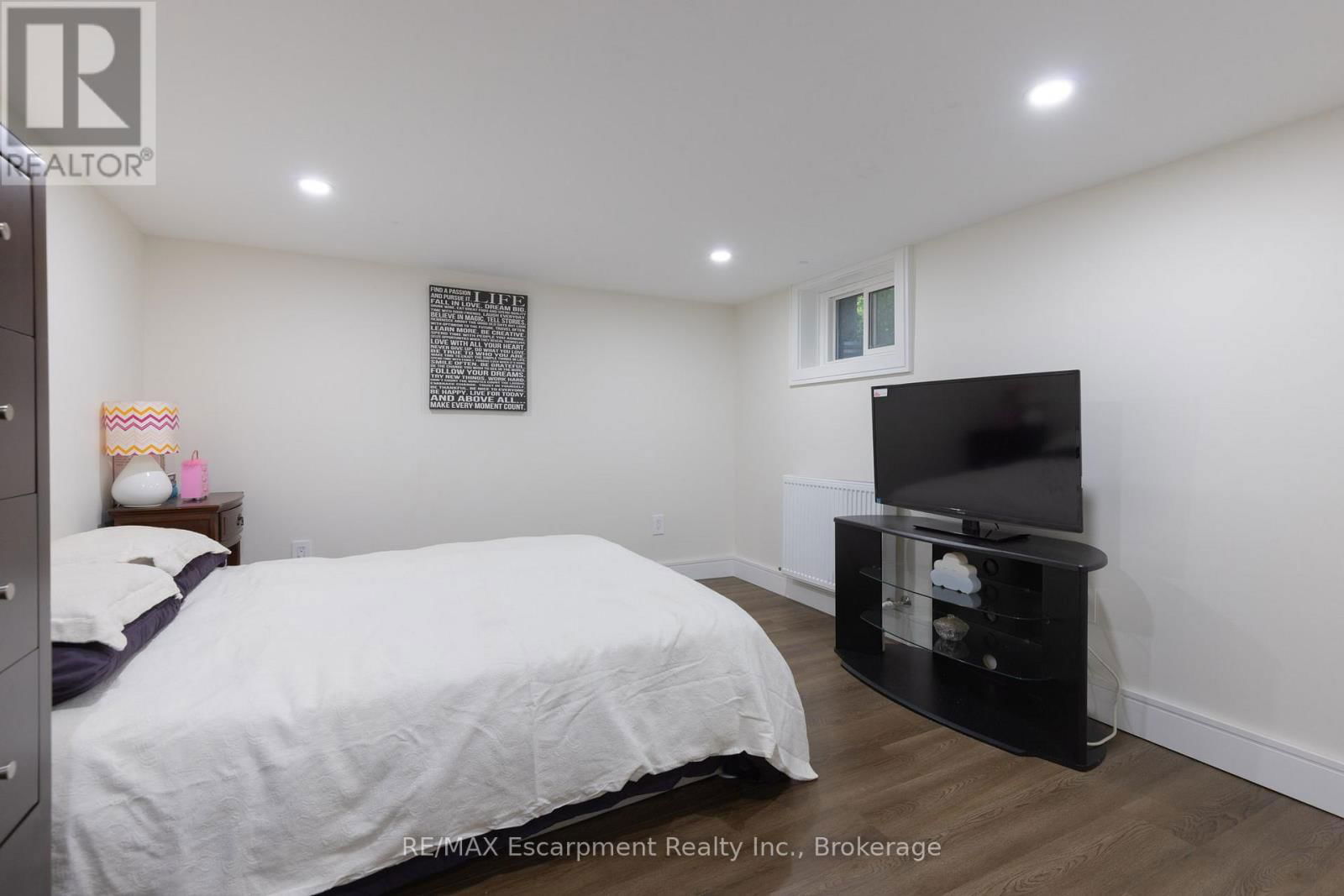 416 TRAFALGAR ROAD Image 30