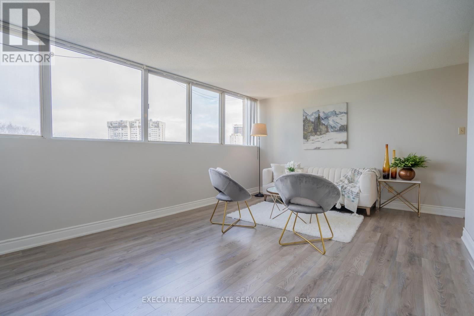 508 - 3700 KANEFF CRESCENT Image 12