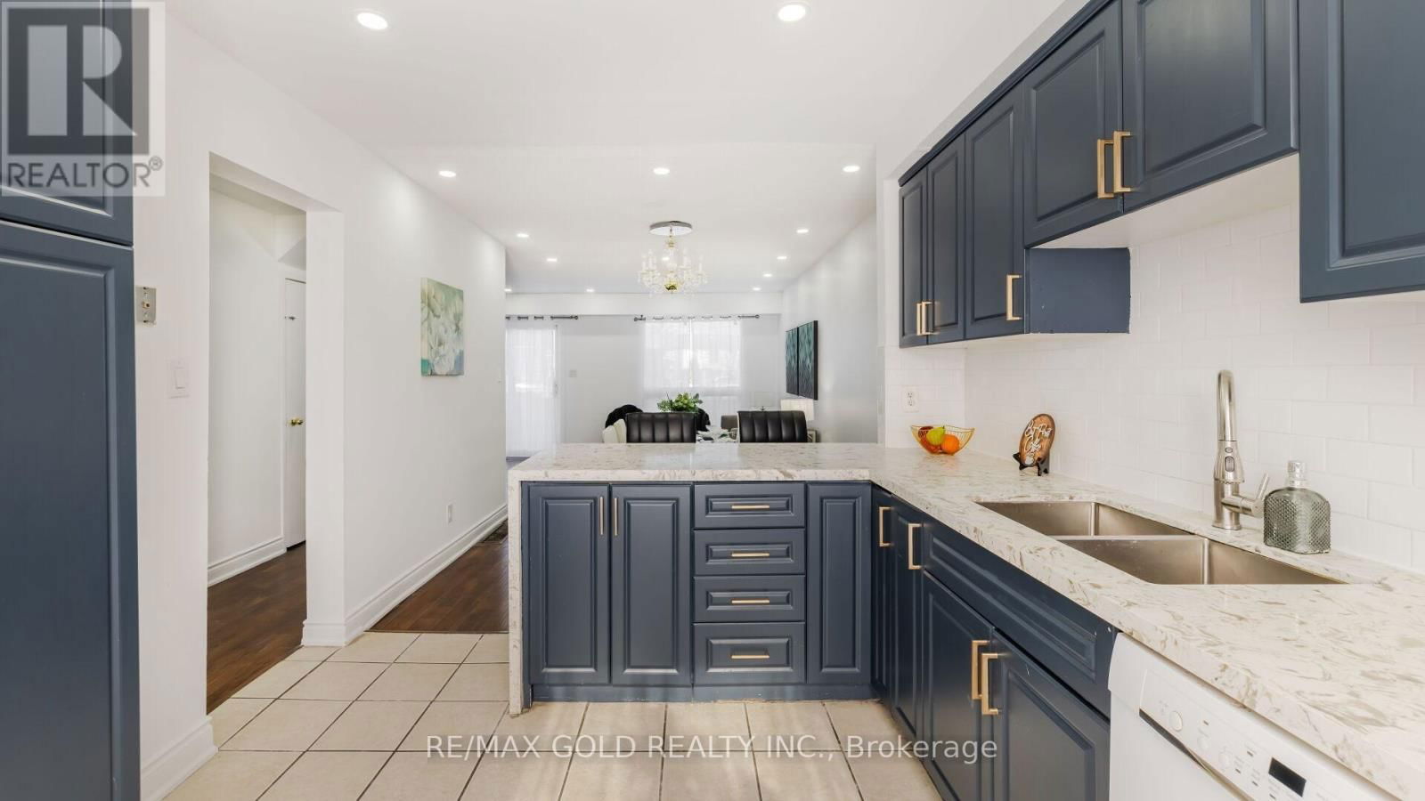 18 - 7560 GOREWAY DRIVE Image 1