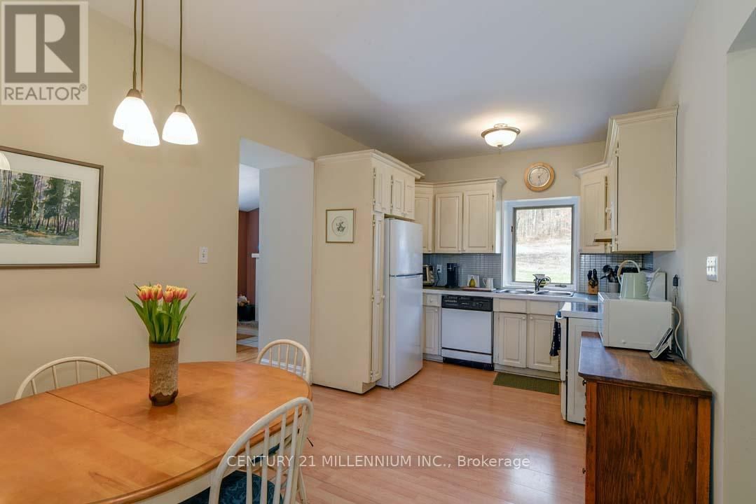 1380 QUEEN STREET WEST Image 12