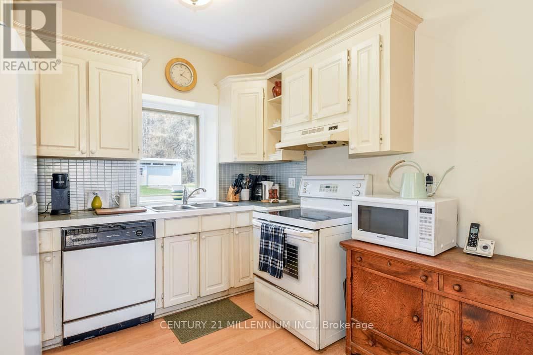 1380 QUEEN STREET WEST Image 13