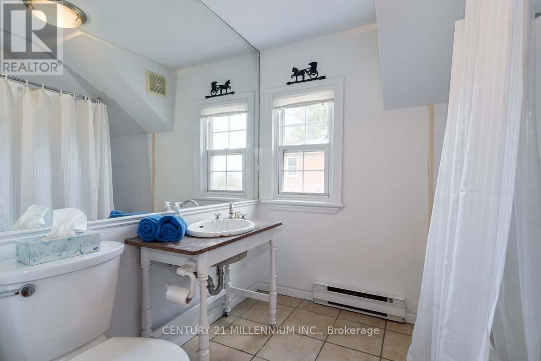 1380 QUEEN STREET WEST Image 27