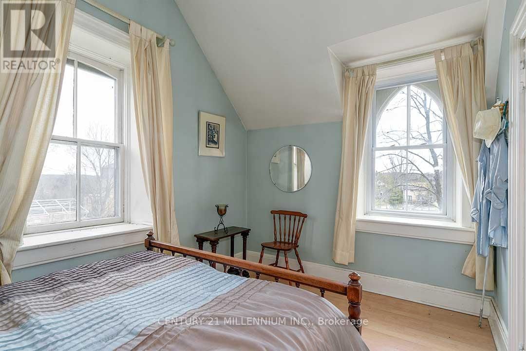 1380 QUEEN STREET WEST Image 29