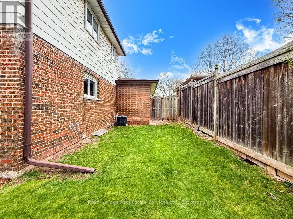 2086 THORNLEA DRIVE Image 31