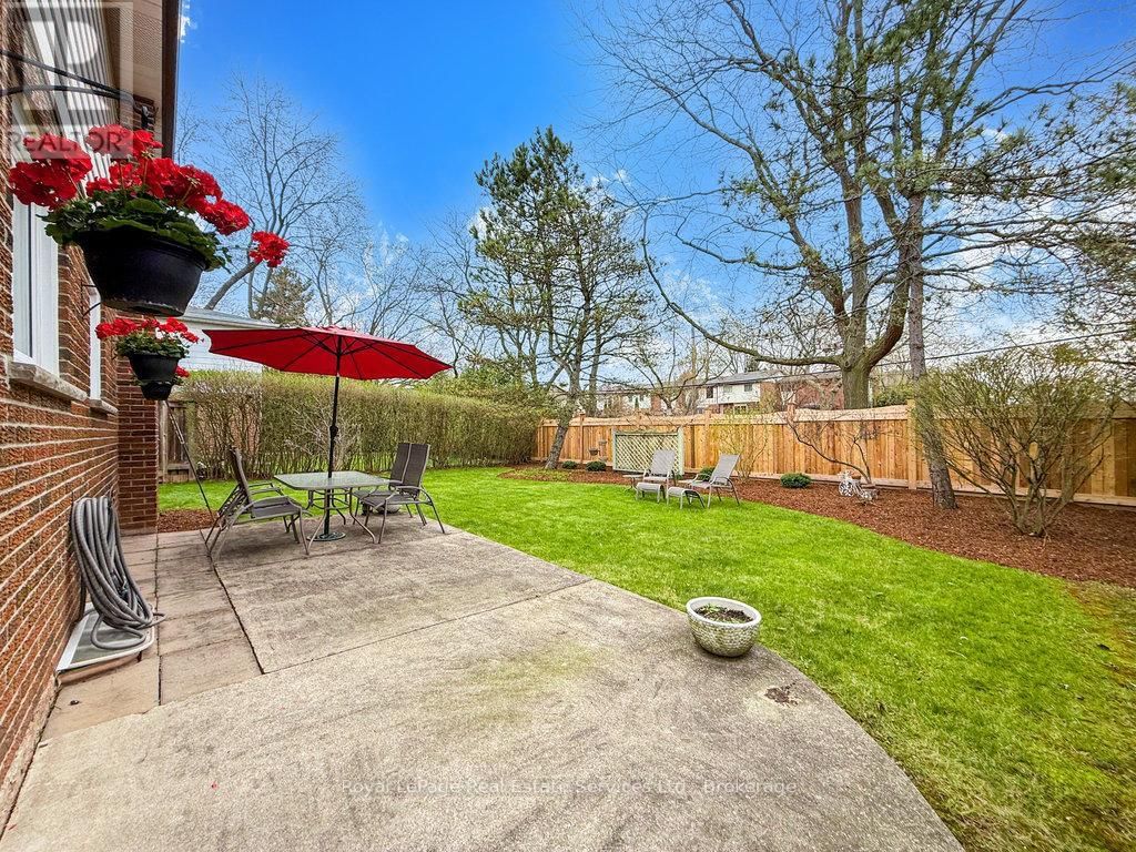 2086 THORNLEA DRIVE Image 33