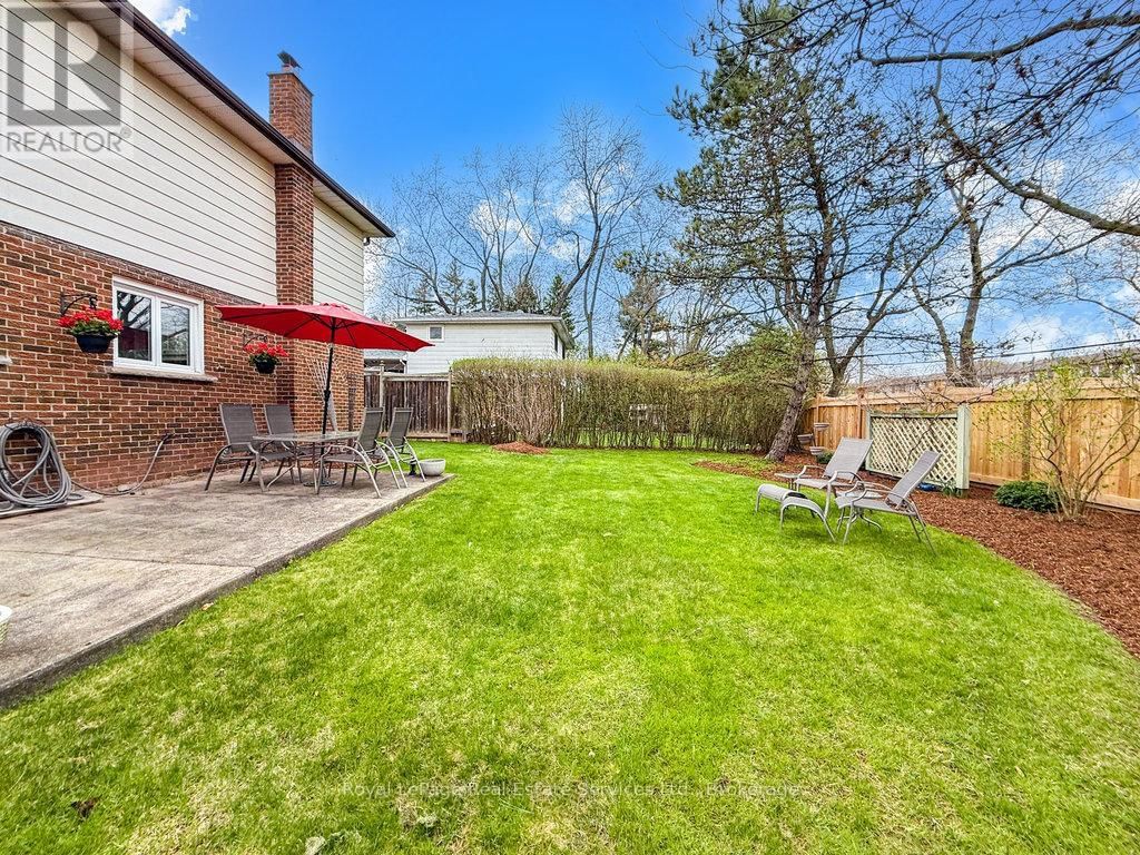 2086 THORNLEA DRIVE Image 35