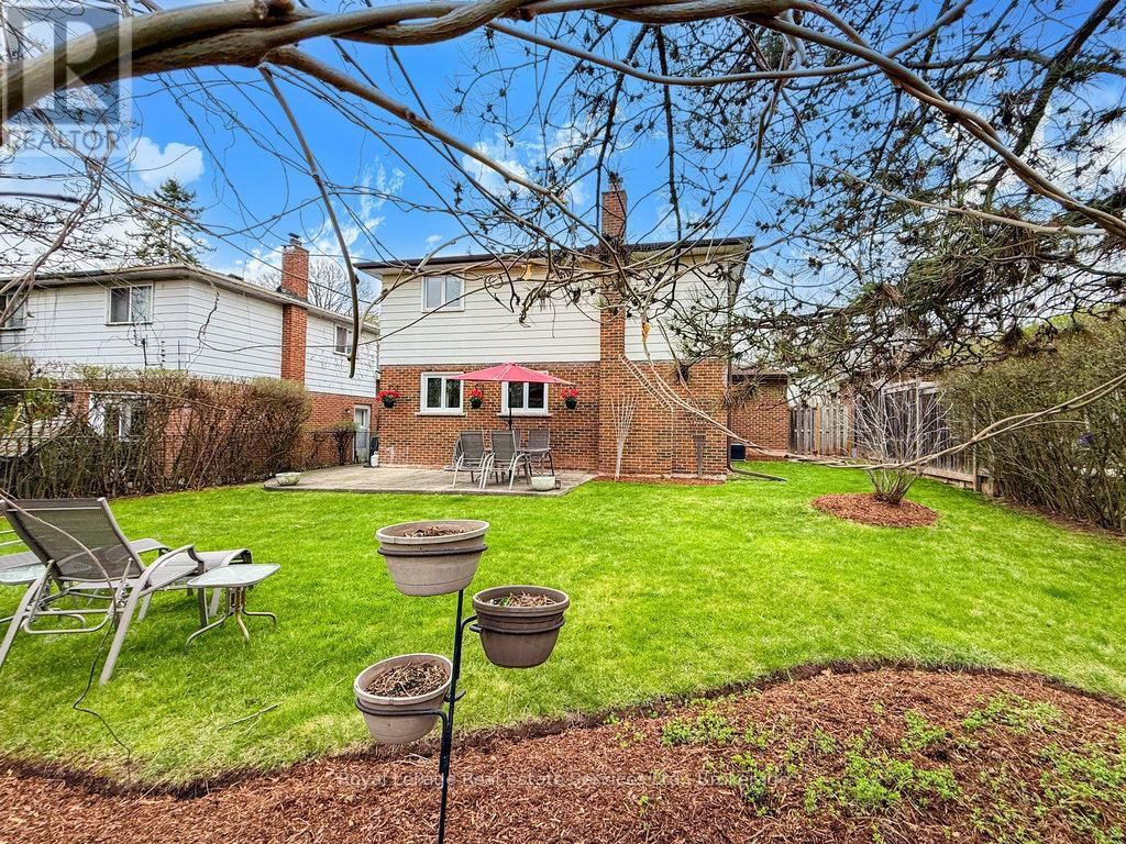 2086 THORNLEA DRIVE Image 36
