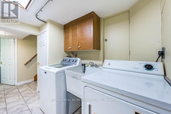 2 CARSWELL PLACE Image 24