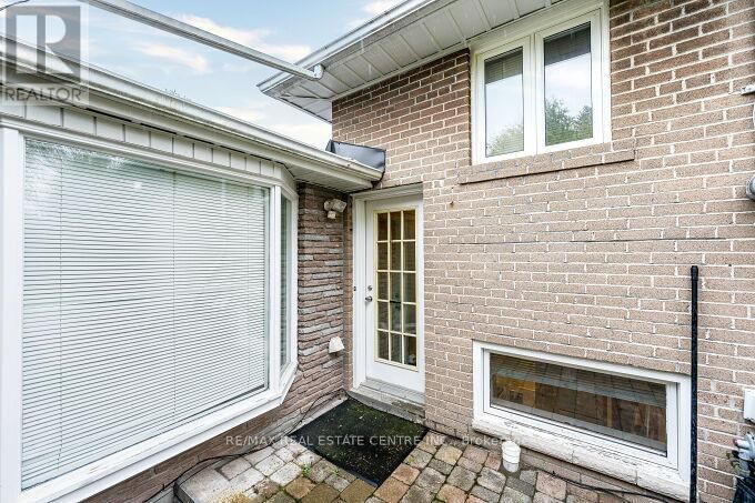 2 CARSWELL PLACE Image 8