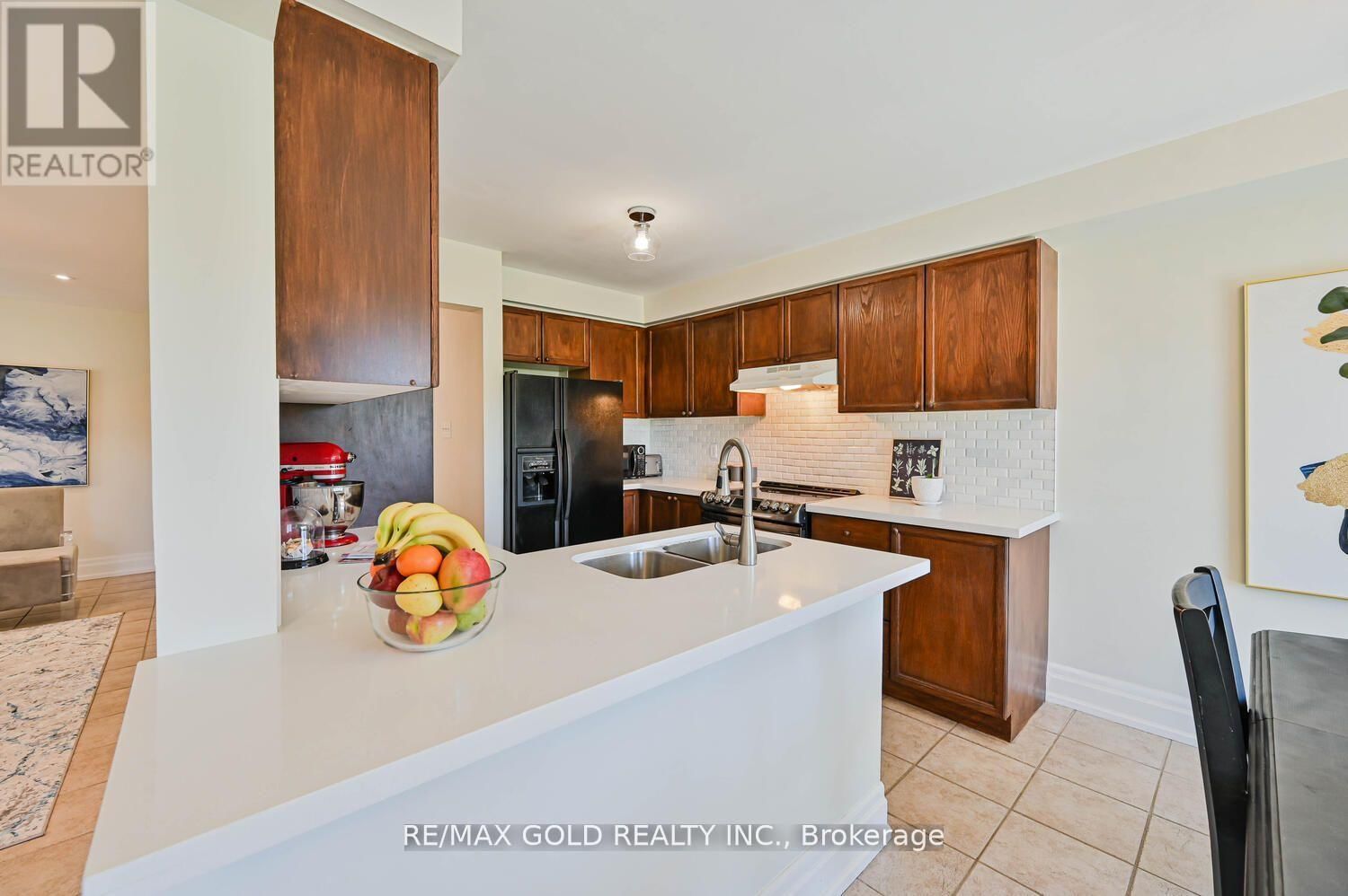 8 WILLOW PARK DRIVE Image 10