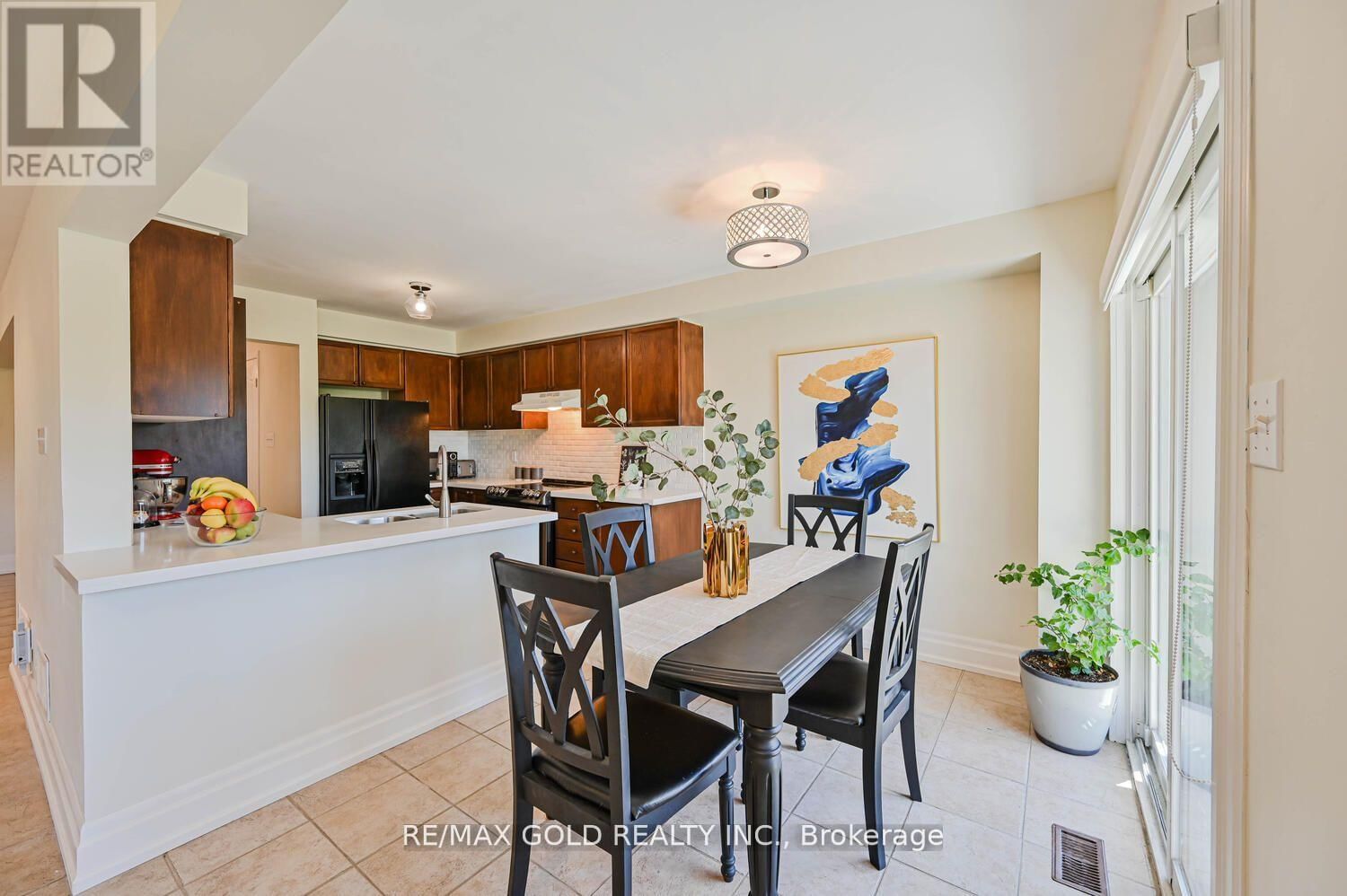 8 WILLOW PARK DRIVE Image 11