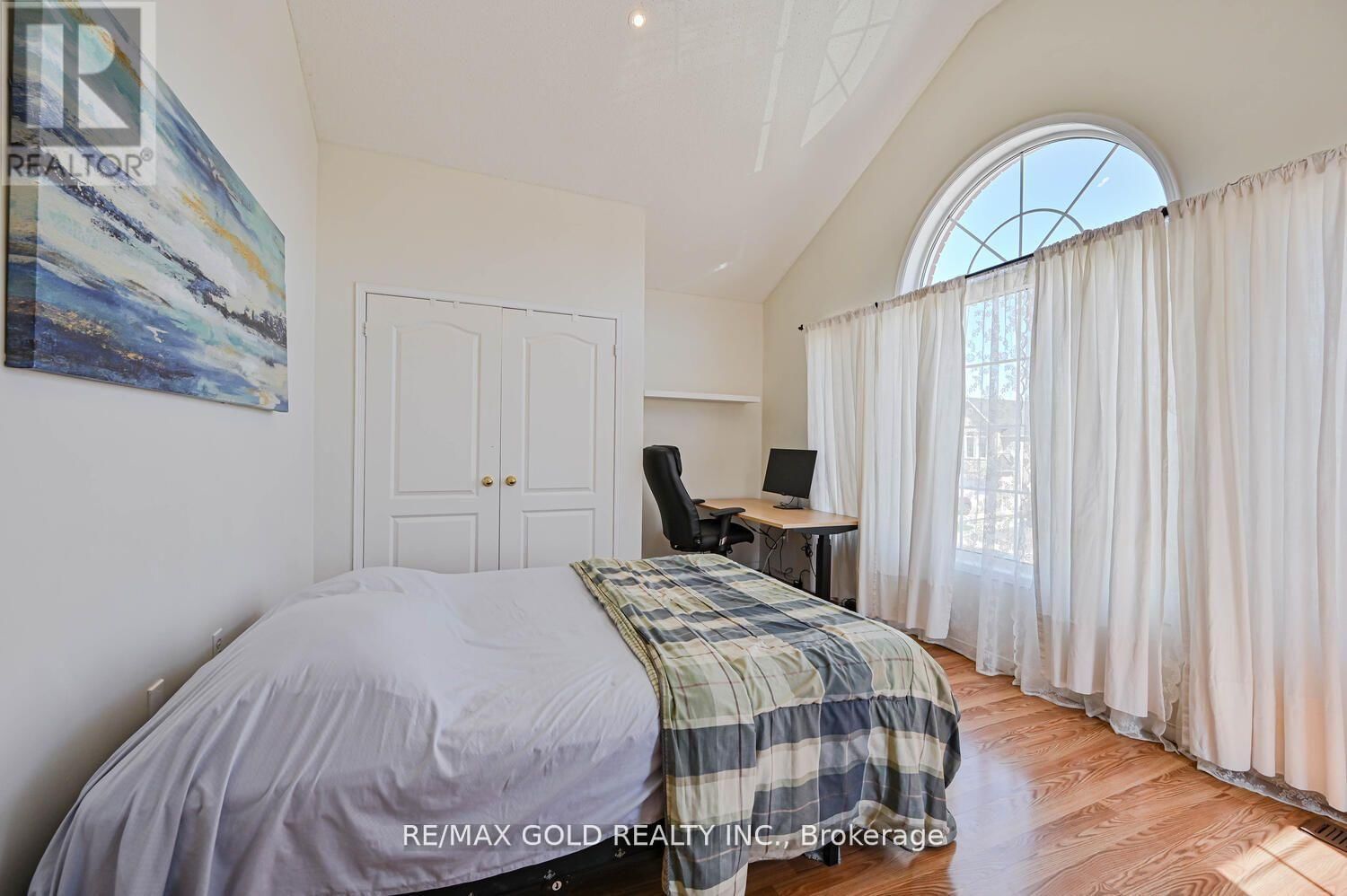 8 WILLOW PARK DRIVE Image 25