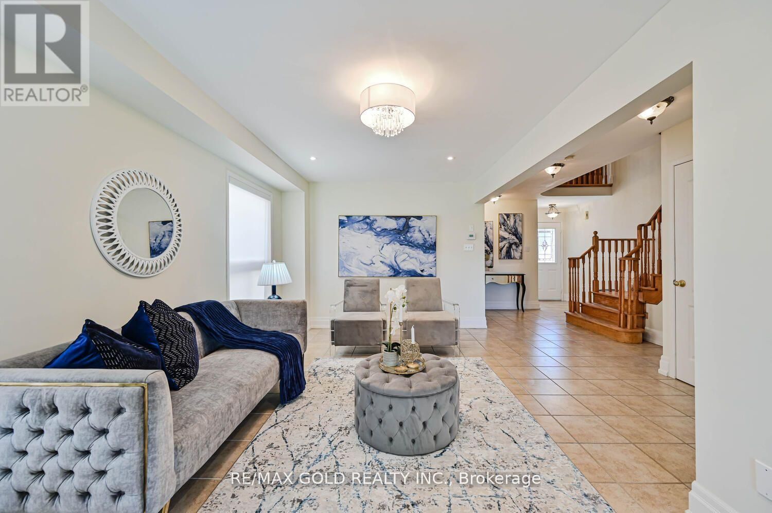 8 WILLOW PARK DRIVE Image 3