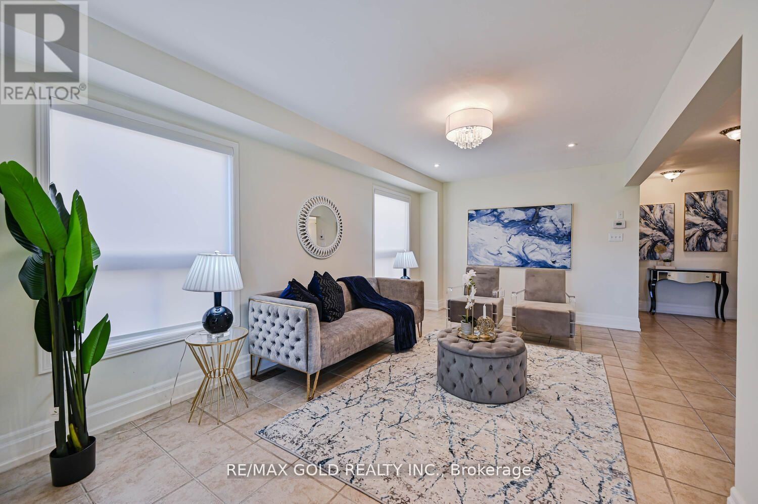 8 WILLOW PARK DRIVE Image 4