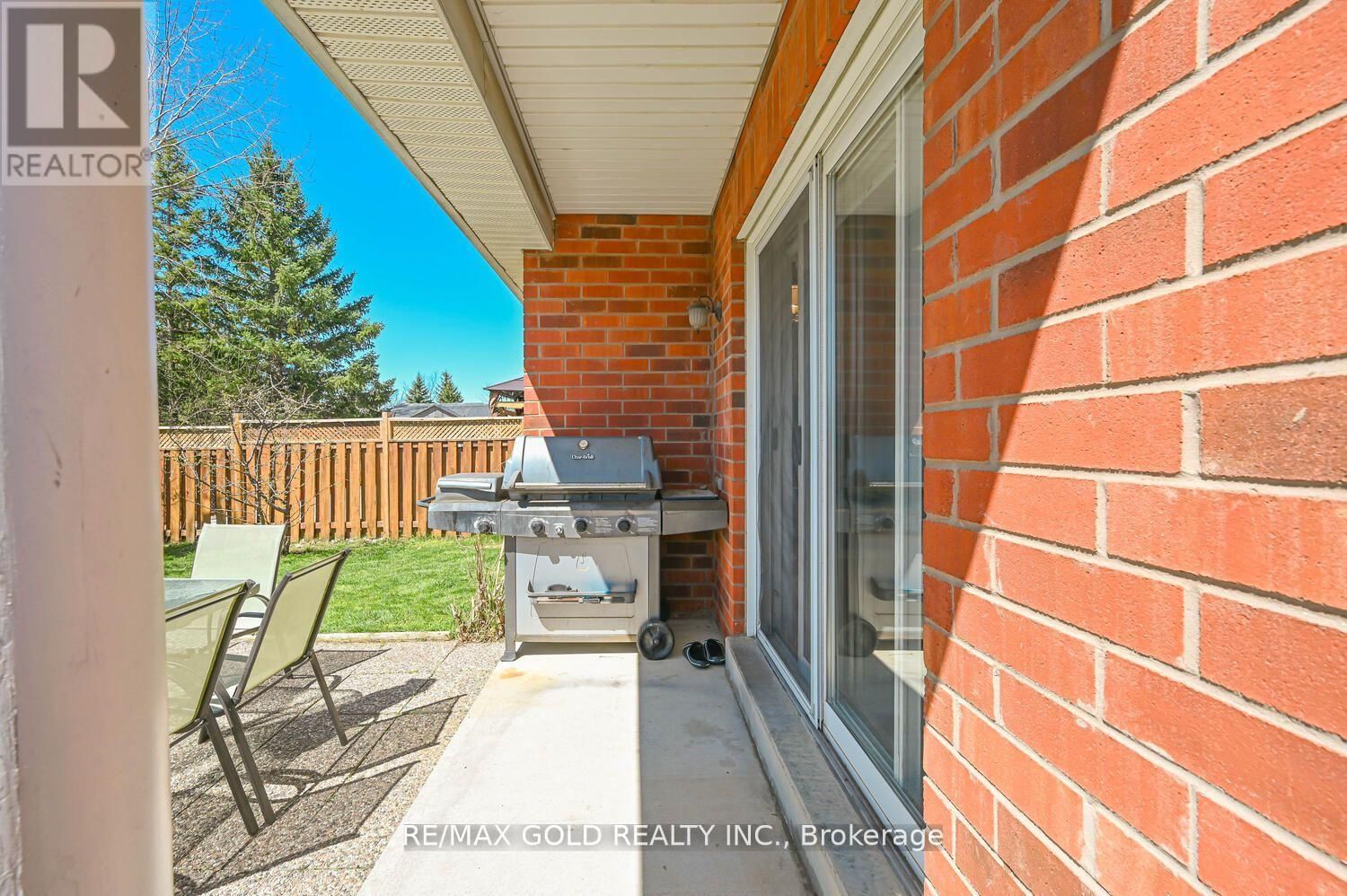 8 WILLOW PARK DRIVE Image 42