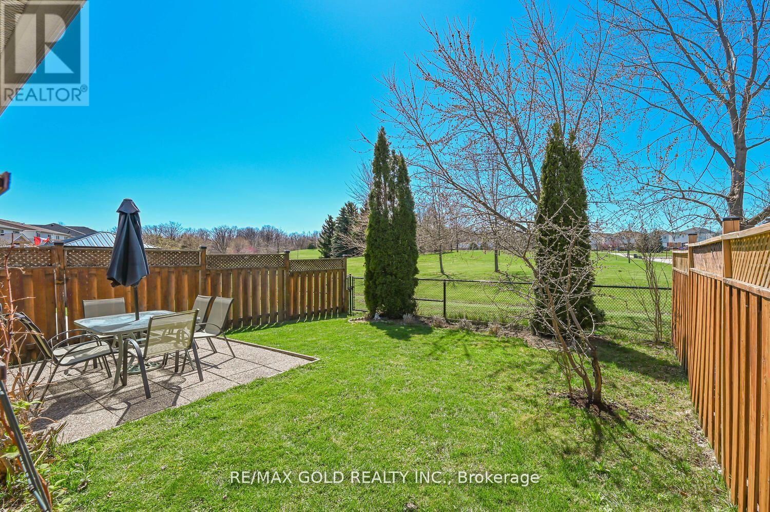 8 WILLOW PARK DRIVE Image 44