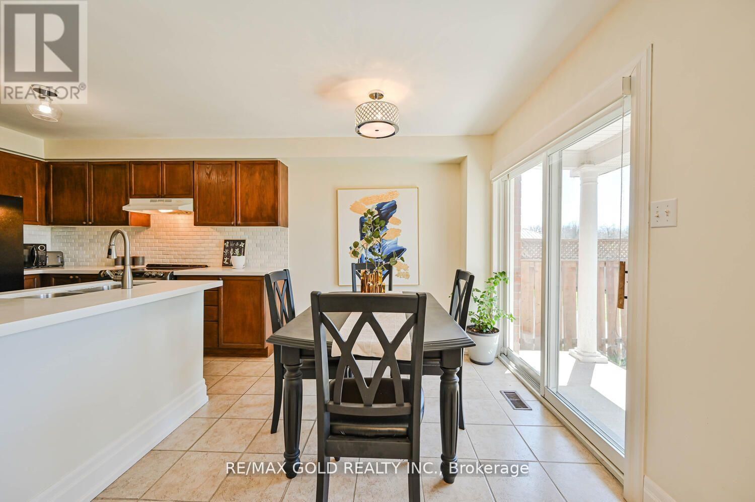 8 WILLOW PARK DRIVE Image 6