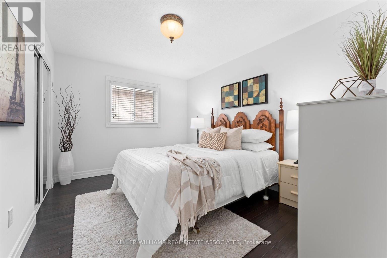 65 SUMMERFIELD CRESCENT Image 18