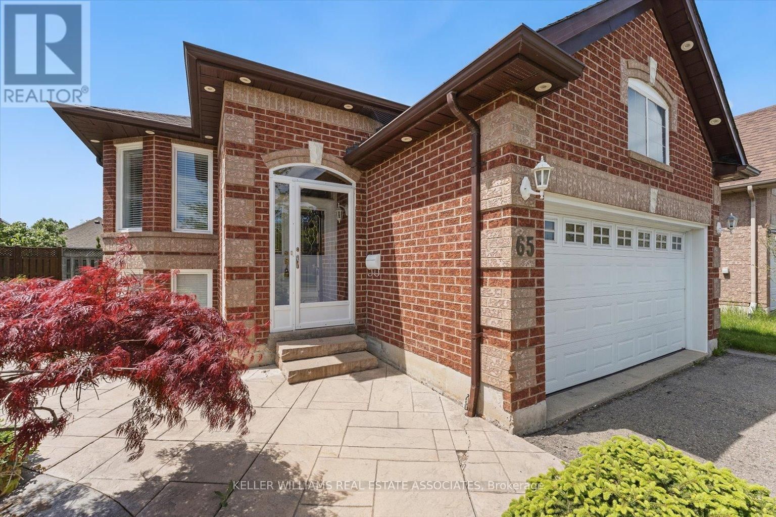 65 SUMMERFIELD CRESCENT Image 2