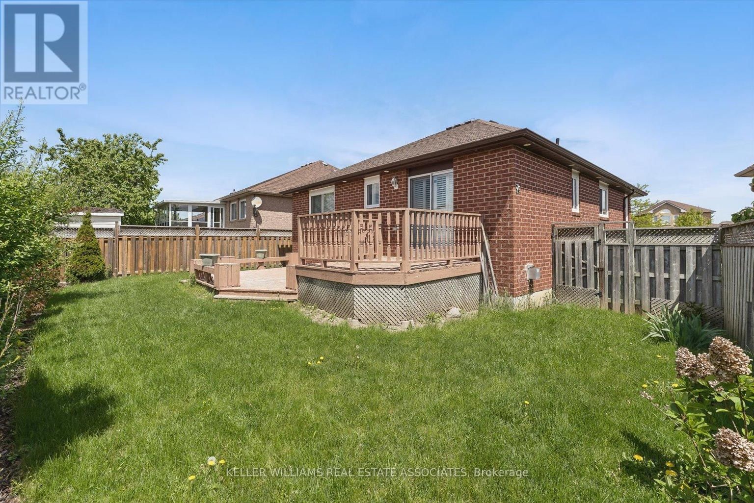 65 SUMMERFIELD CRESCENT Image 27