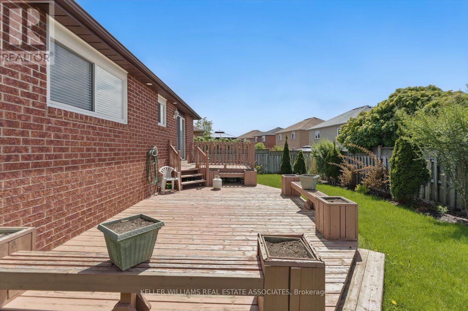 65 SUMMERFIELD CRESCENT Image 29