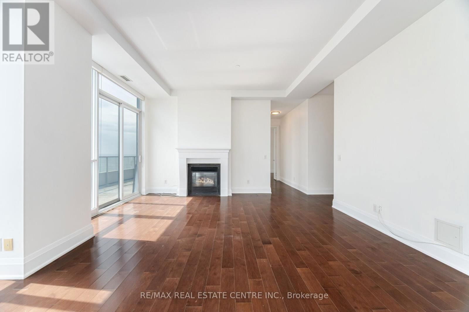 808 - 11 BRONTE ROAD Image 11