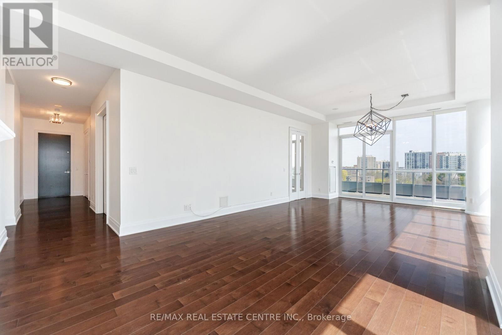 808 - 11 BRONTE ROAD Image 12
