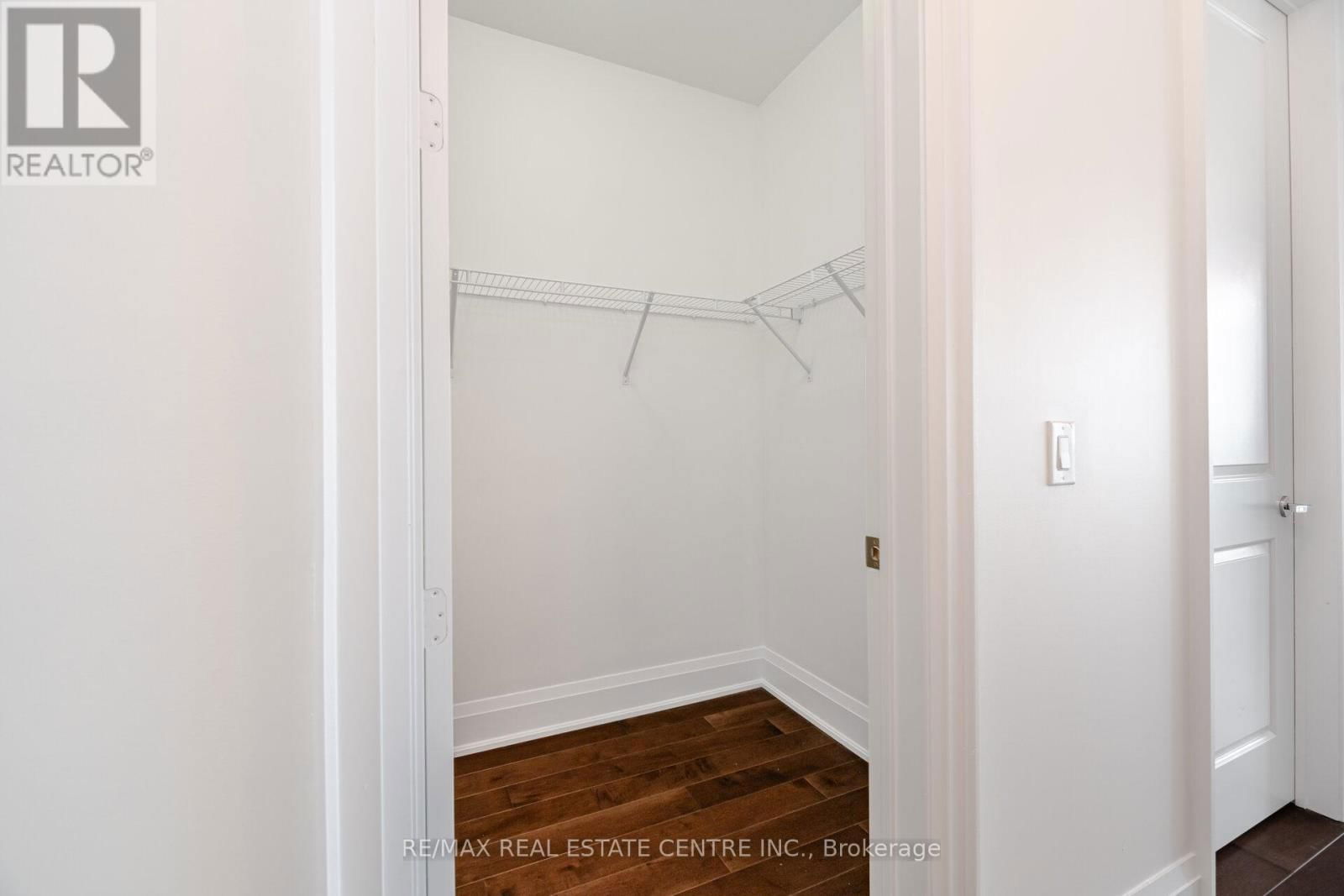 808 - 11 BRONTE ROAD Image 27