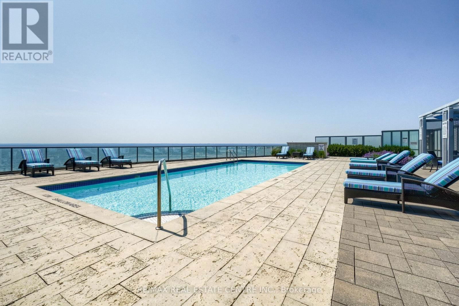 808 - 11 BRONTE ROAD Image 36