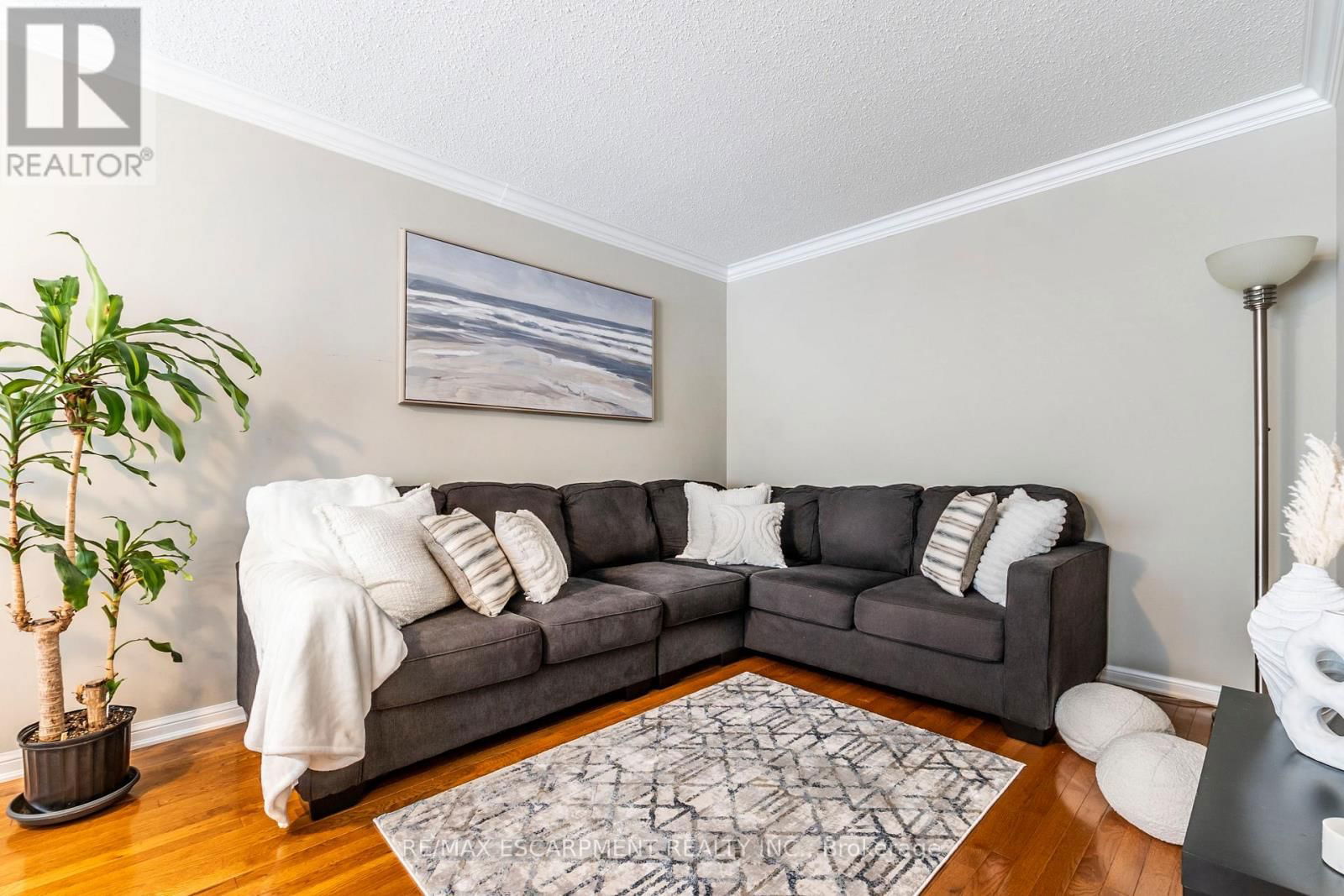 280 WETENHALL LANDING Image 12