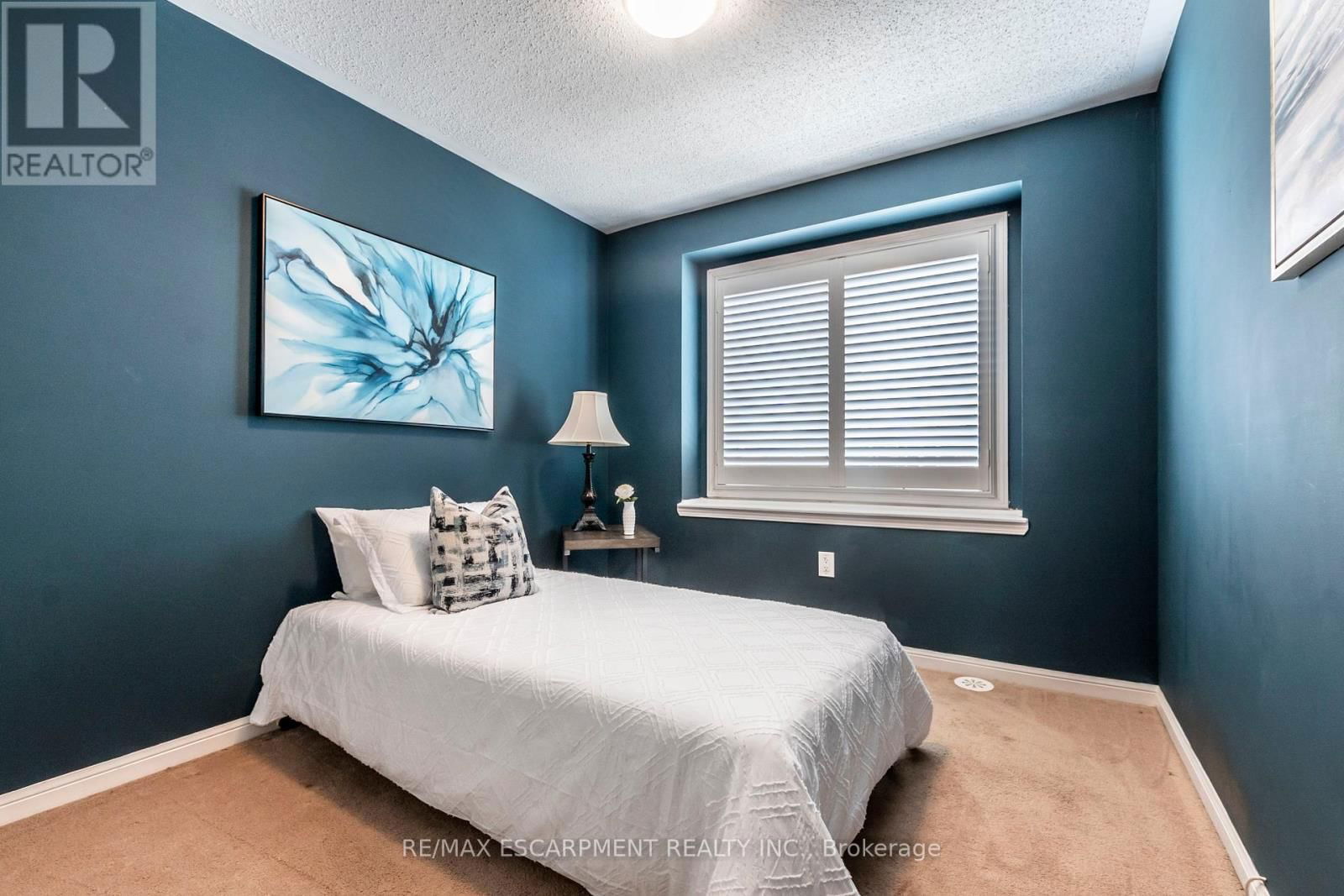 280 WETENHALL LANDING Image 21
