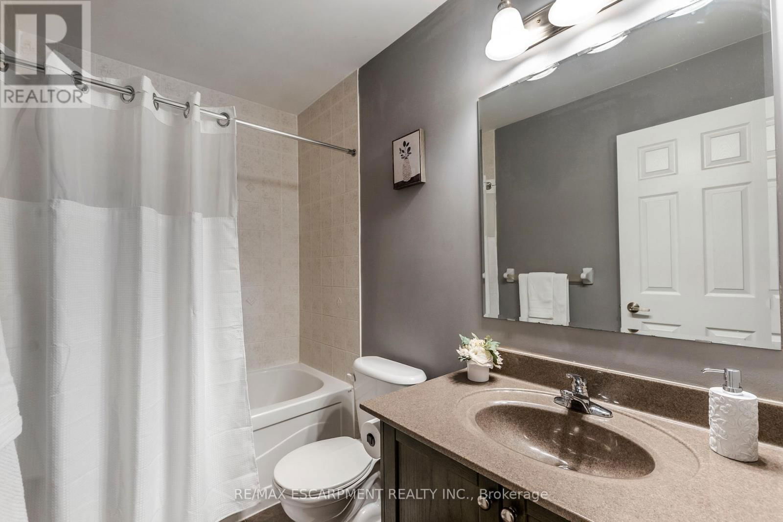 280 WETENHALL LANDING Image 27