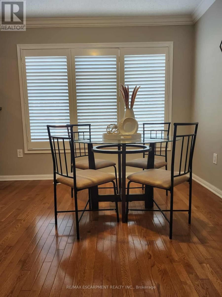 280 WETENHALL LANDING Image 37